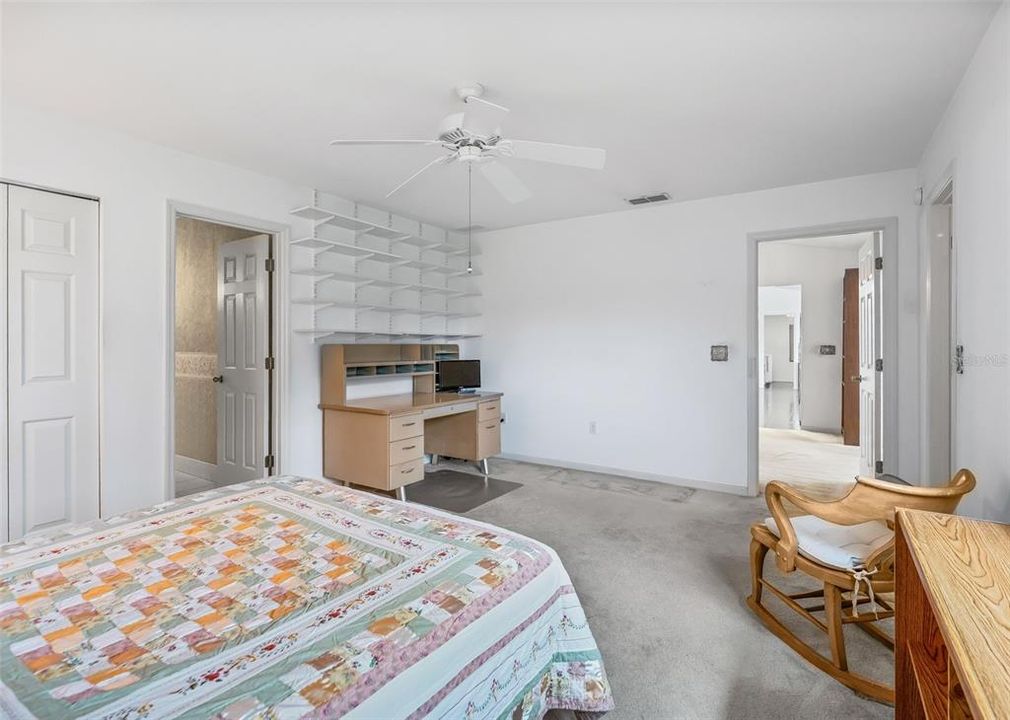 En Venta: $249,000 (2 camas, 2 baños, 1736 Pies cuadrados)