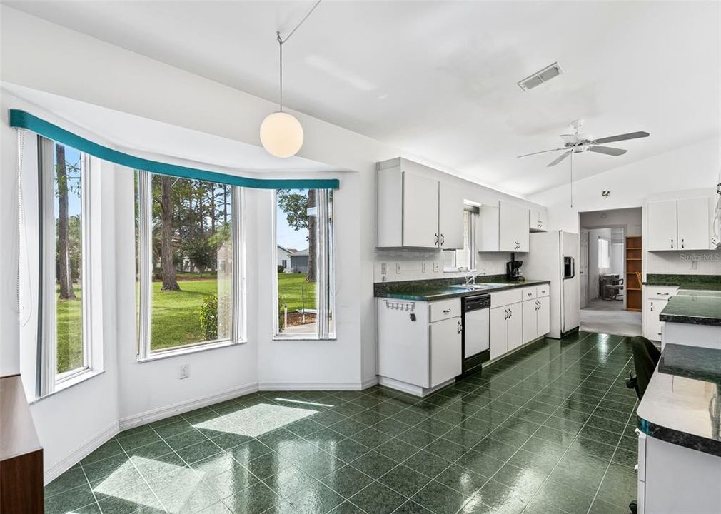 En Venta: $249,000 (2 camas, 2 baños, 1736 Pies cuadrados)