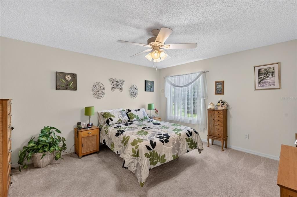 For Sale: $349,900 (3 beds, 2 baths, 1392 Square Feet)