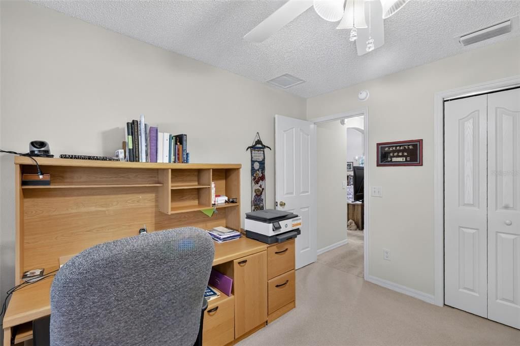 For Sale: $349,900 (3 beds, 2 baths, 1392 Square Feet)