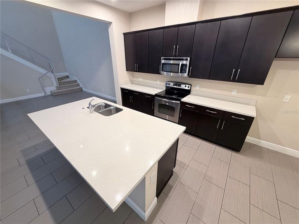 En Venta: $495,000 (3 camas, 2 baños, 1936 Pies cuadrados)