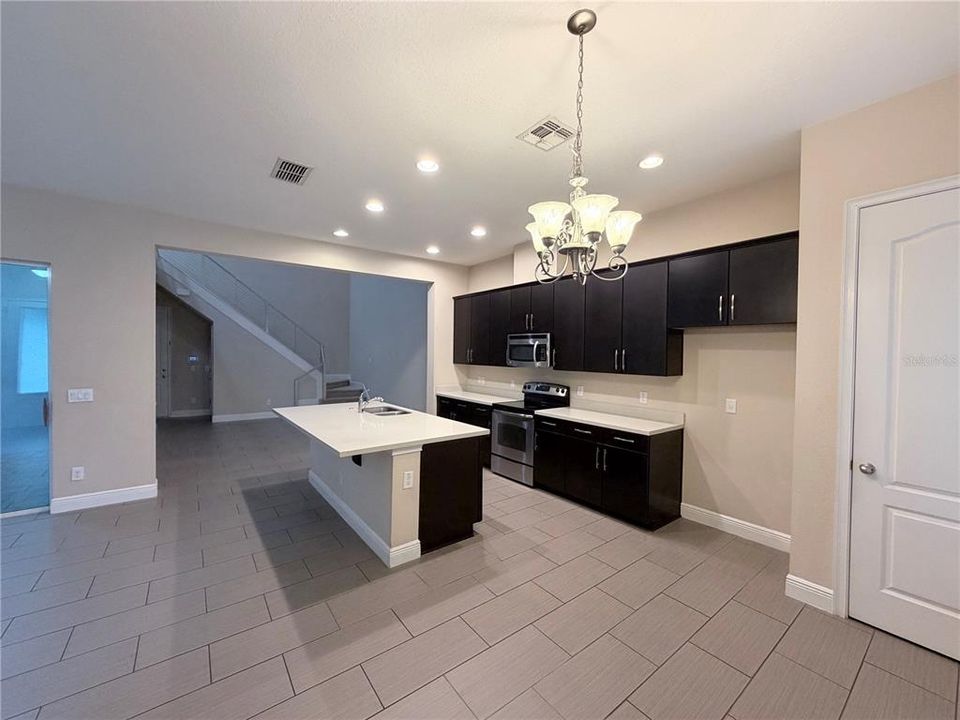 En Venta: $495,000 (3 camas, 2 baños, 1936 Pies cuadrados)