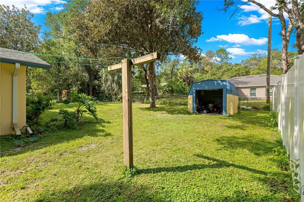 На продажу: $239,900 (2 спален, 2 ванн, 1463 Квадратных фут)