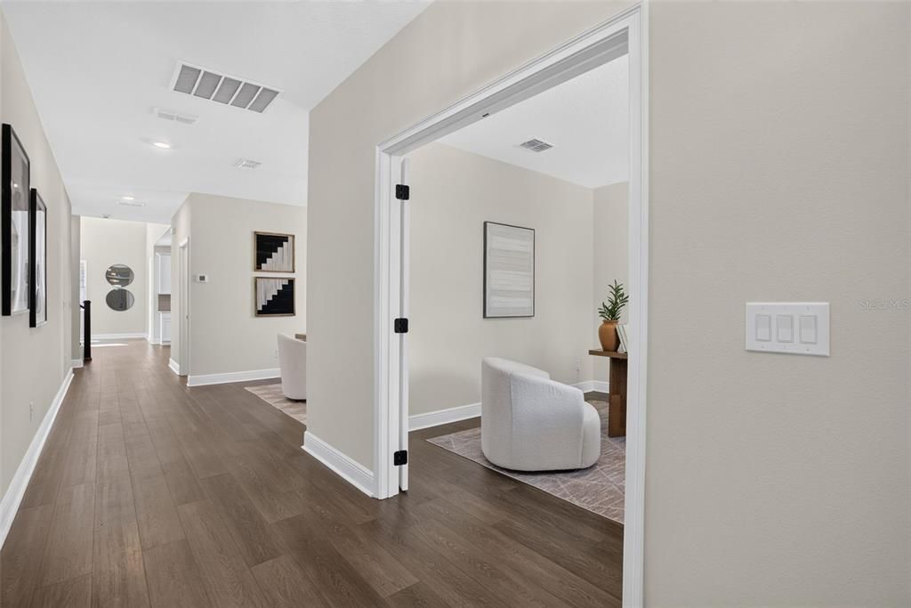 En Venta: $1,075,000 (4 camas, 3 baños, 3101 Pies cuadrados)