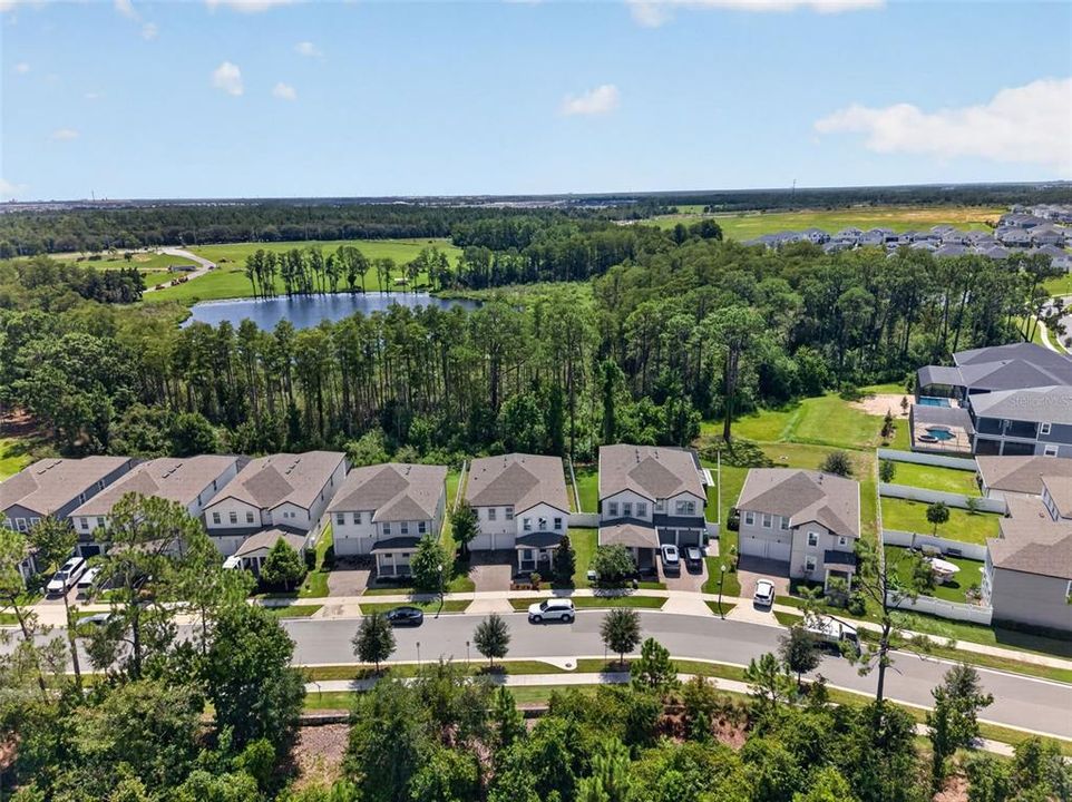 En Venta: $1,075,000 (4 camas, 3 baños, 3101 Pies cuadrados)
