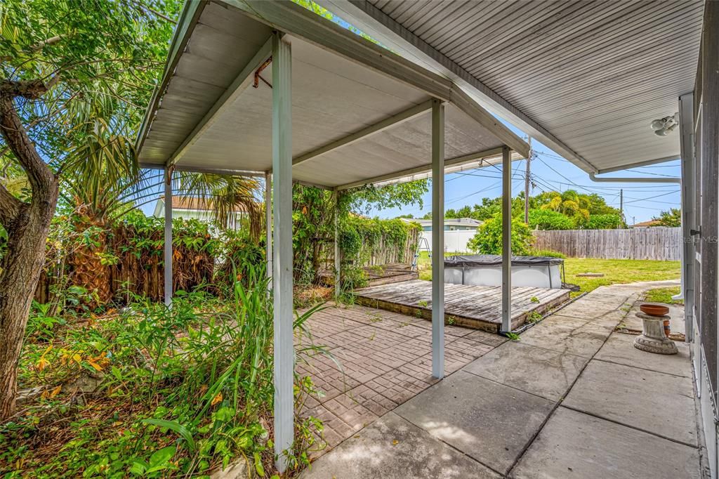 For Sale: $379,000 (2 beds, 2 baths, 1055 Square Feet)
