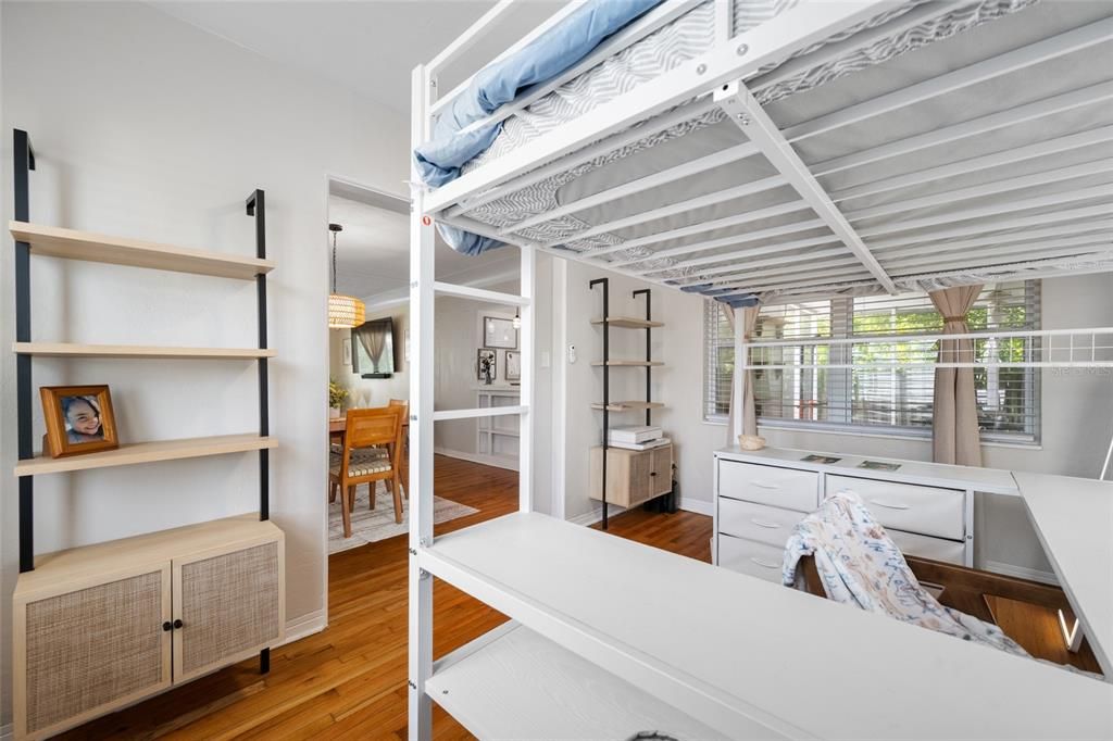 For Sale: $379,000 (2 beds, 2 baths, 1055 Square Feet)