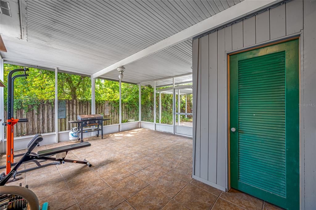For Sale: $379,000 (2 beds, 2 baths, 1055 Square Feet)