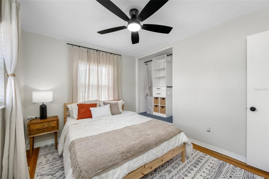 For Sale: $379,000 (2 beds, 2 baths, 1055 Square Feet)