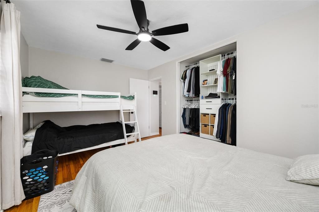 For Sale: $379,000 (2 beds, 2 baths, 1055 Square Feet)