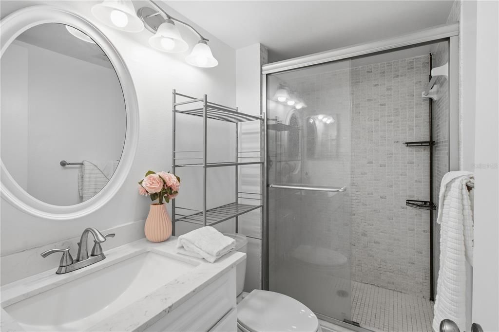 For Sale: $189,000 (2 beds, 2 baths, 1013 Square Feet)