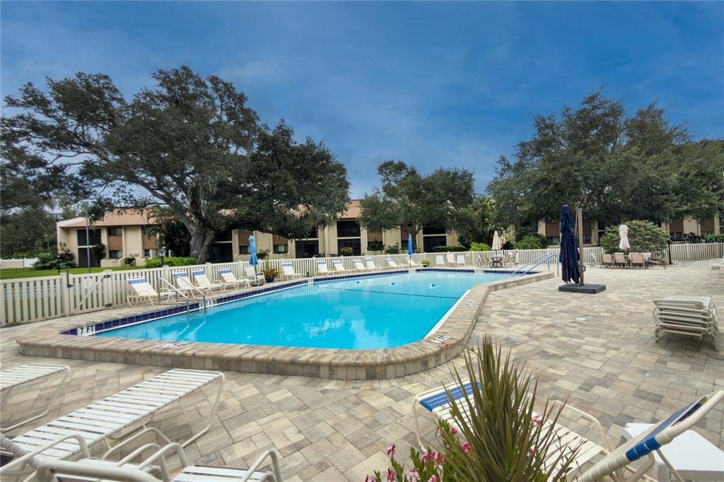 For Sale: $189,000 (2 beds, 2 baths, 1013 Square Feet)