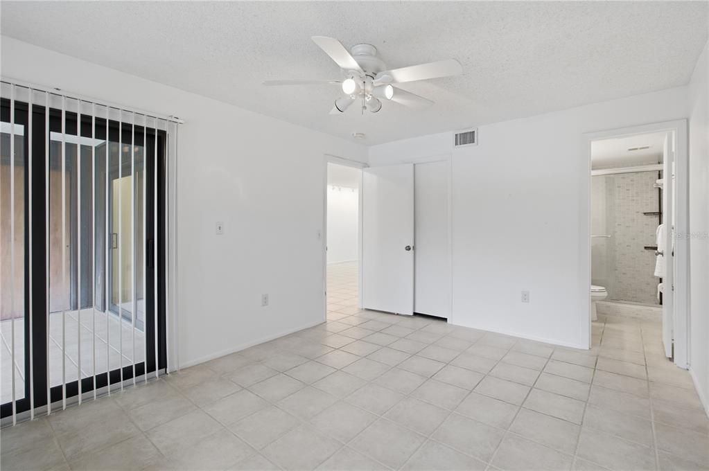 For Sale: $189,000 (2 beds, 2 baths, 1013 Square Feet)
