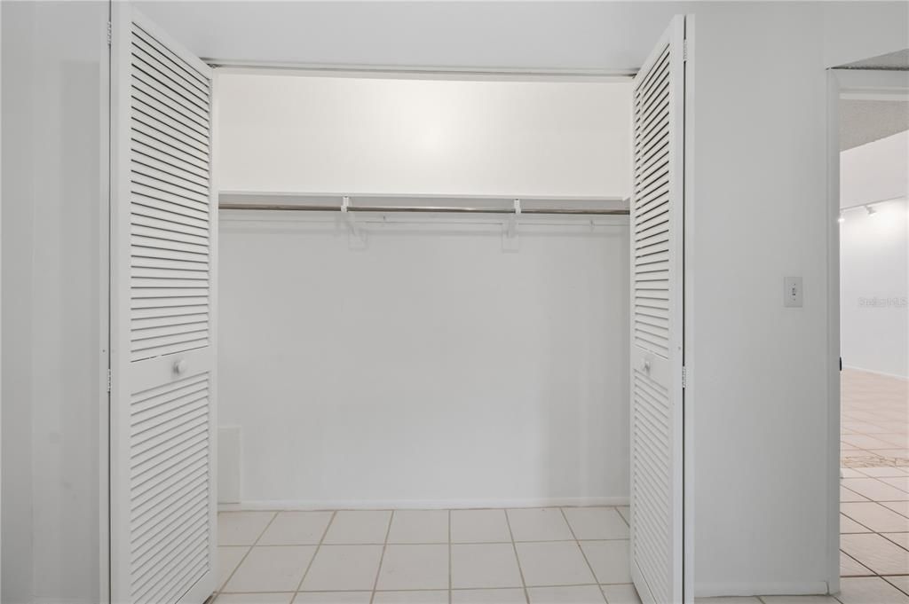 For Sale: $189,000 (2 beds, 2 baths, 1013 Square Feet)
