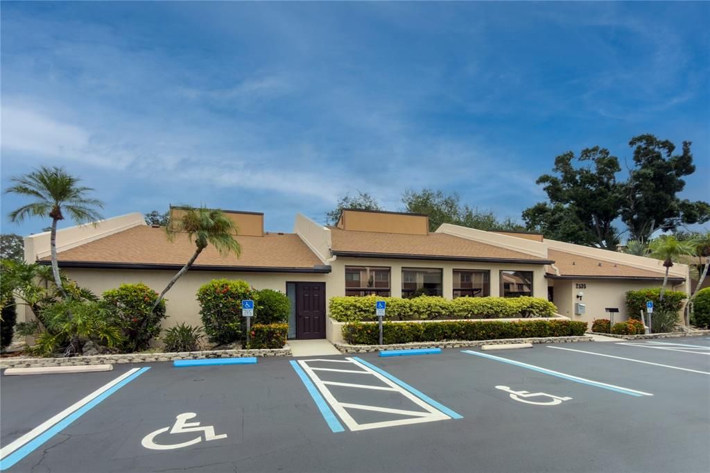 For Sale: $189,000 (2 beds, 2 baths, 1013 Square Feet)