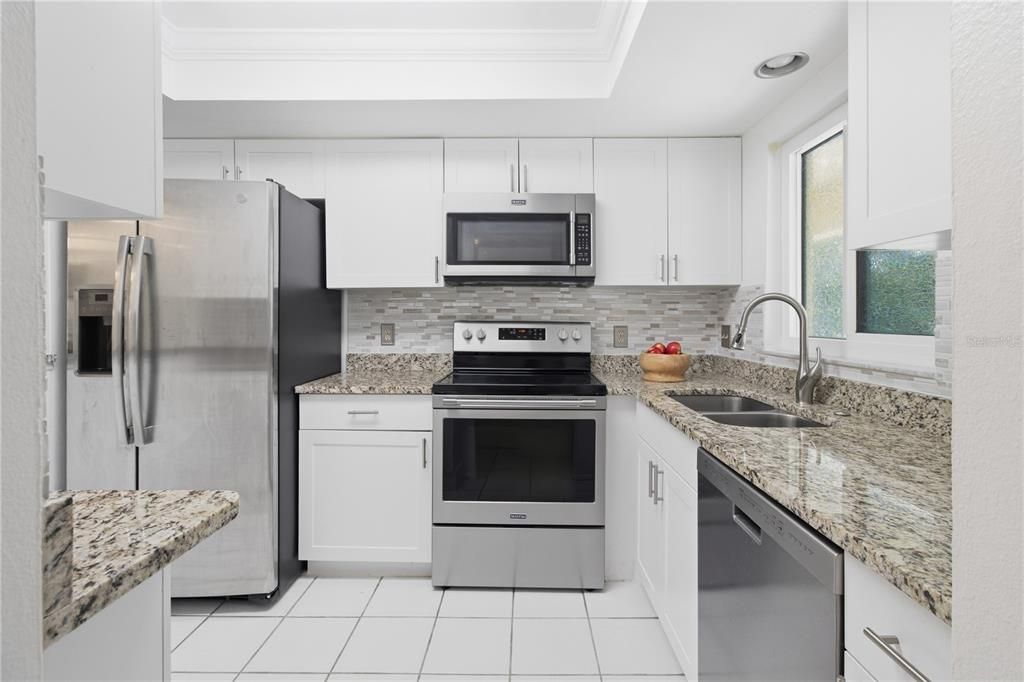 For Sale: $189,000 (2 beds, 2 baths, 1013 Square Feet)