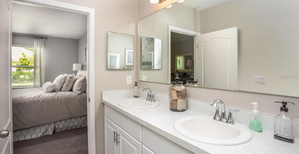 For Sale: $358,900 (4 beds, 2 baths, 1867 Square Feet)