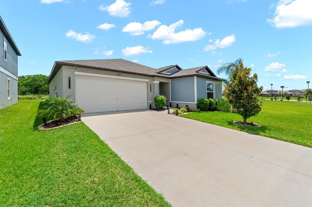 For Sale: $398,000 (4 beds, 2 baths, 1939 Square Feet)