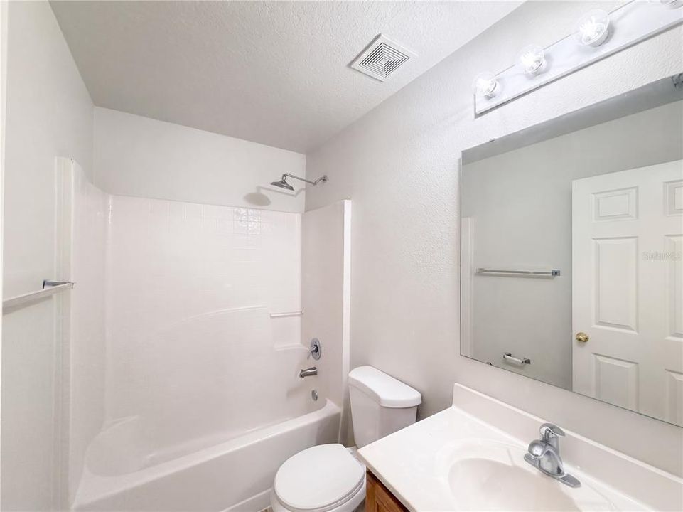 For Sale: $370,000 (5 beds, 4 baths, 3756 Square Feet)