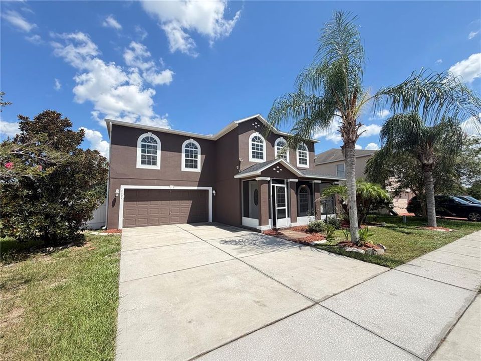 For Sale: $370,000 (5 beds, 4 baths, 3756 Square Feet)