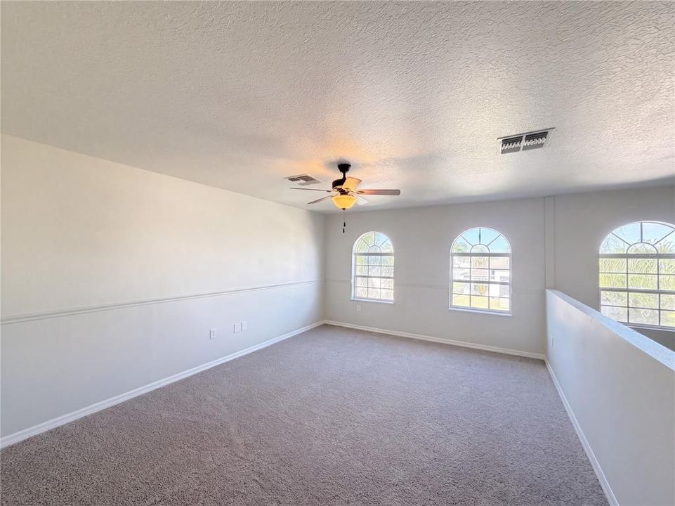 For Sale: $370,000 (5 beds, 4 baths, 3756 Square Feet)
