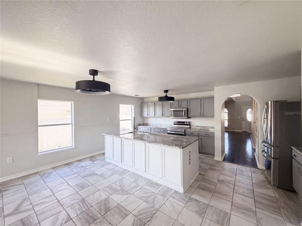 For Sale: $370,000 (5 beds, 4 baths, 3756 Square Feet)