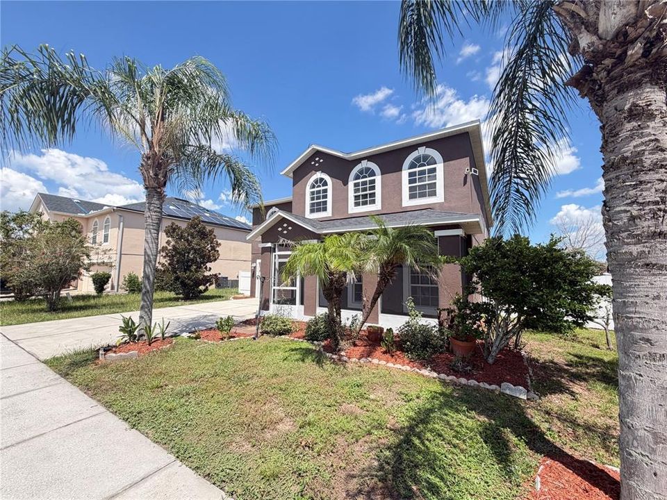 For Sale: $370,000 (5 beds, 4 baths, 3756 Square Feet)