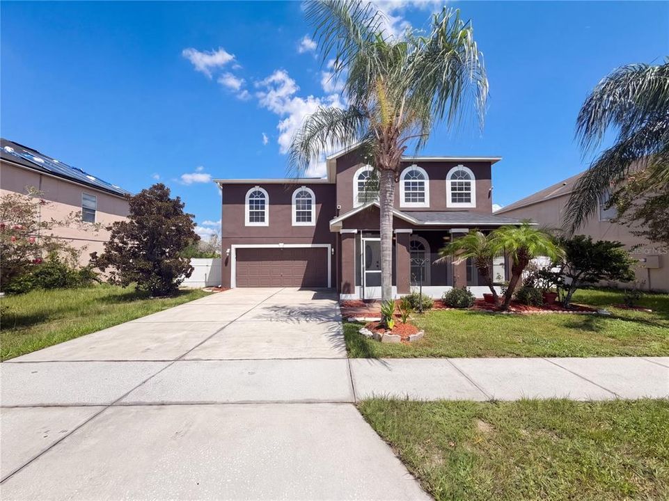 For Sale: $370,000 (5 beds, 4 baths, 3756 Square Feet)
