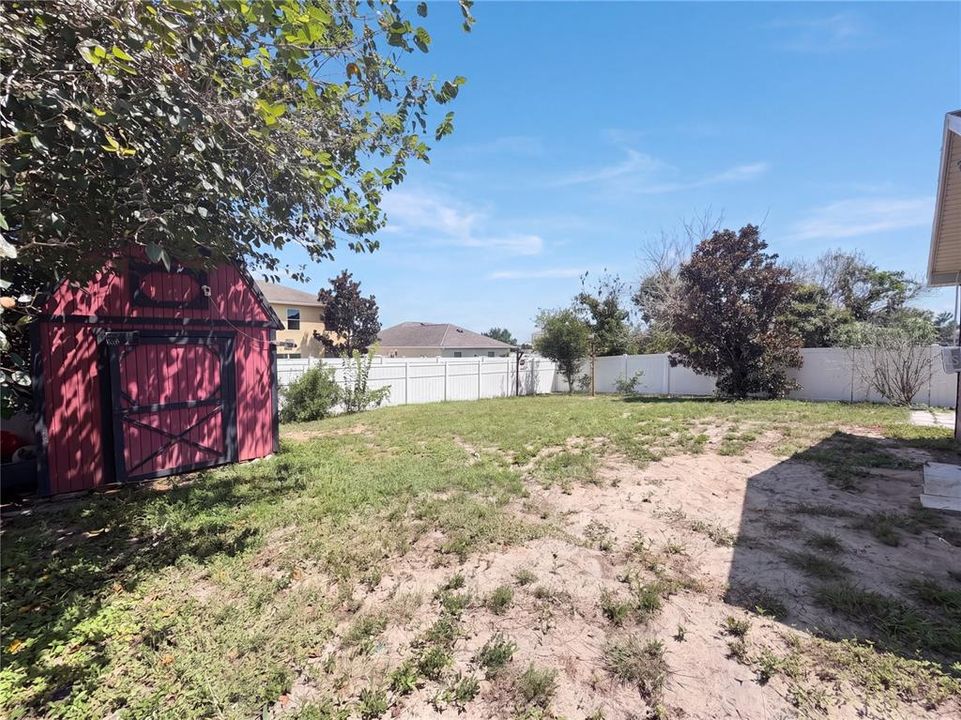 For Sale: $370,000 (5 beds, 4 baths, 3756 Square Feet)