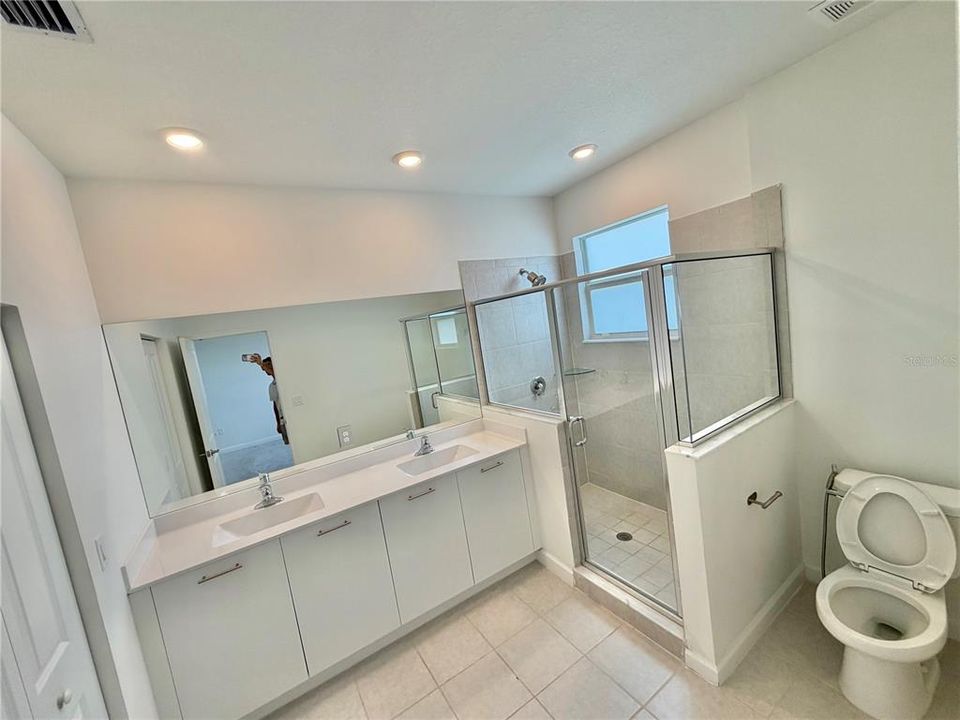 For Rent: $3,350 (3 beds, 2 baths, 1442 Square Feet)