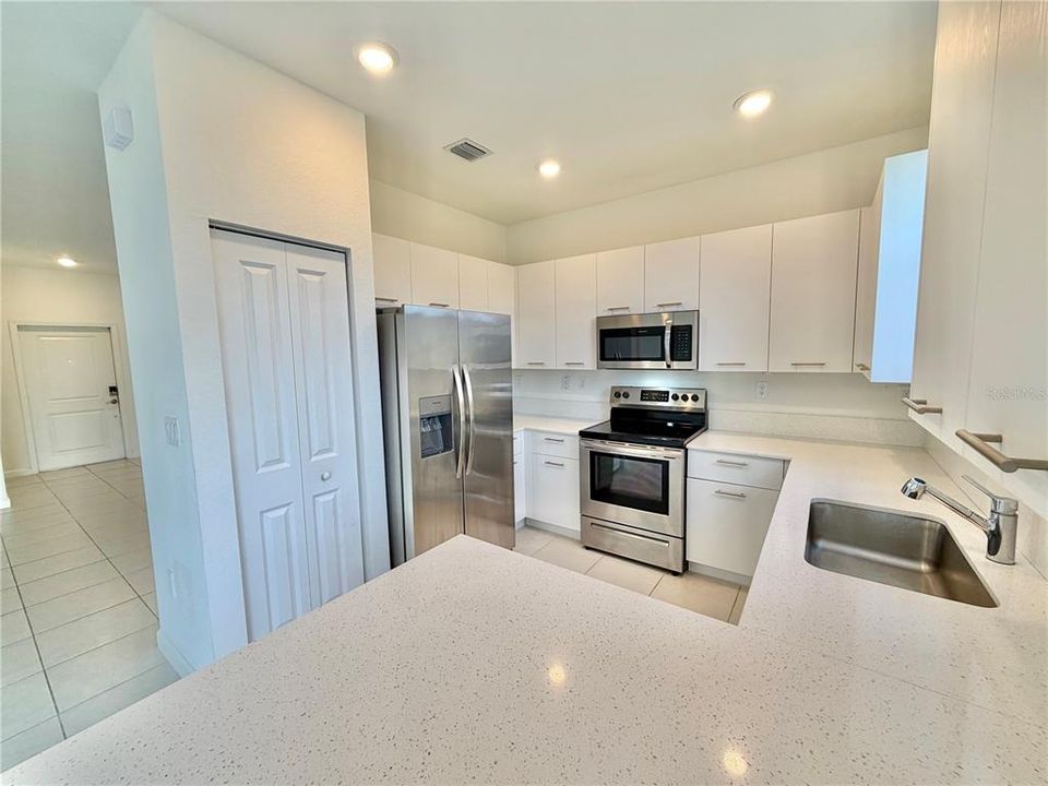For Rent: $3,350 (3 beds, 2 baths, 1442 Square Feet)
