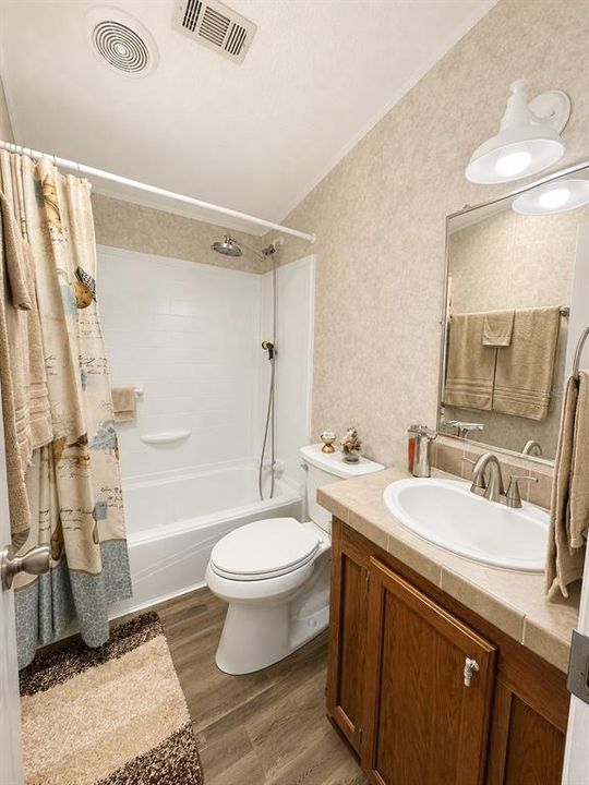 En Venta: $184,950 (2 camas, 2 baños, 1054 Pies cuadrados)