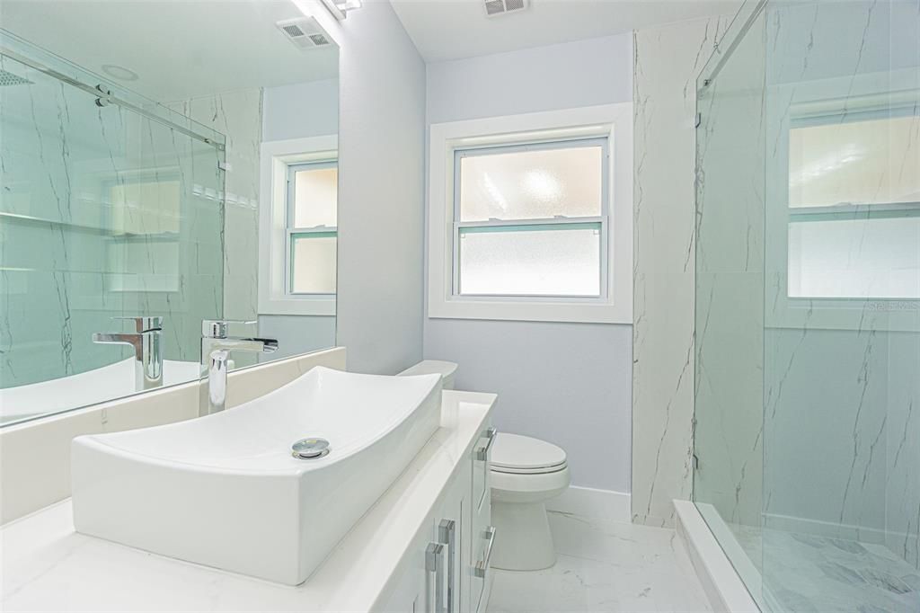 For Sale: $489,900 (3 beds, 1 baths, 912 Square Feet)