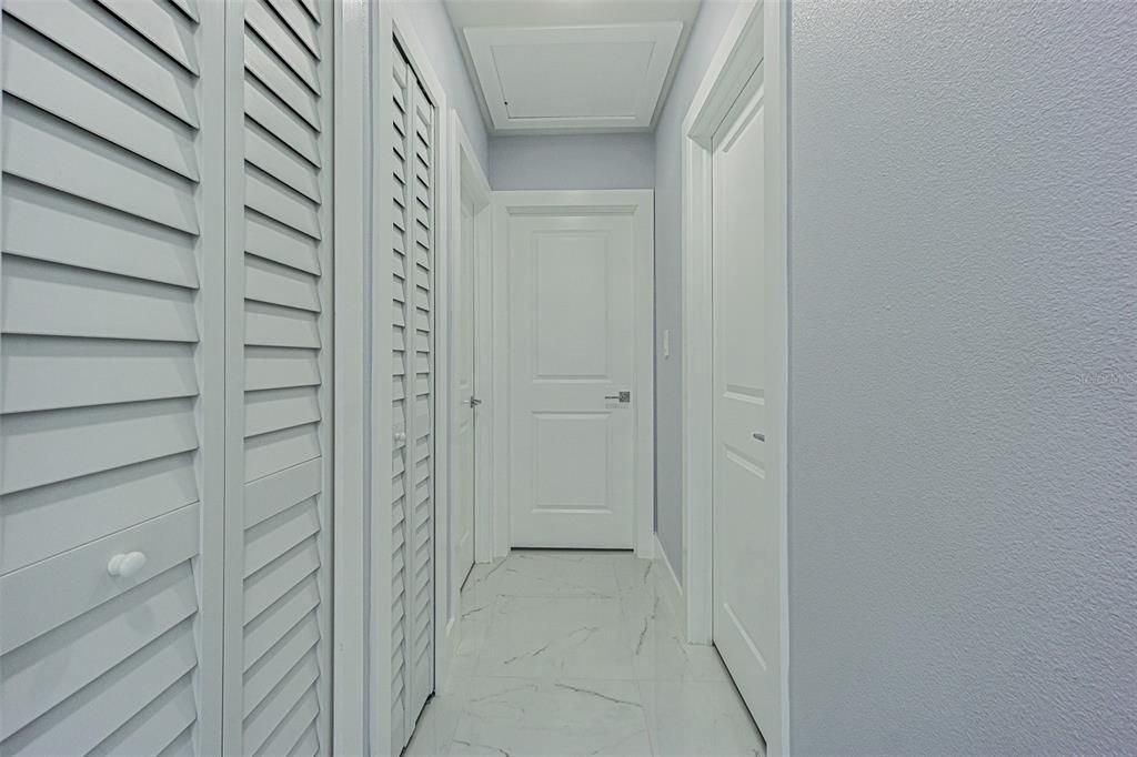 For Sale: $489,900 (3 beds, 1 baths, 912 Square Feet)