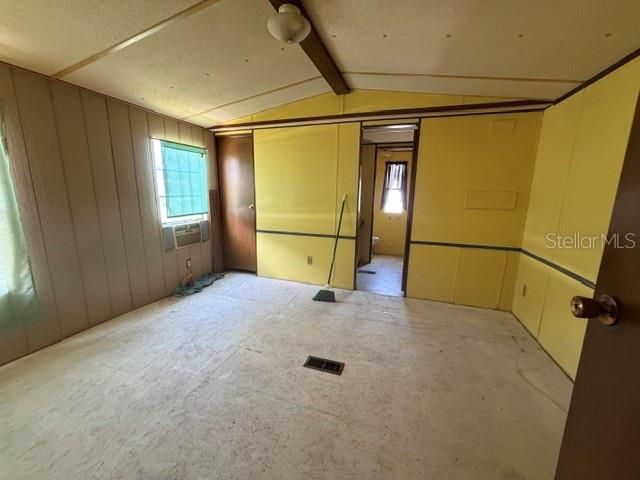 For Sale: $90,000 (2 beds, 2 baths, 924 Square Feet)