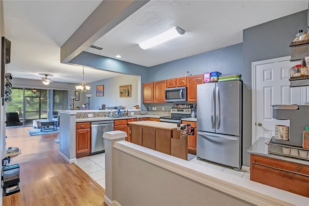 For Sale: $284,700 (3 beds, 2 baths, 1687 Square Feet)