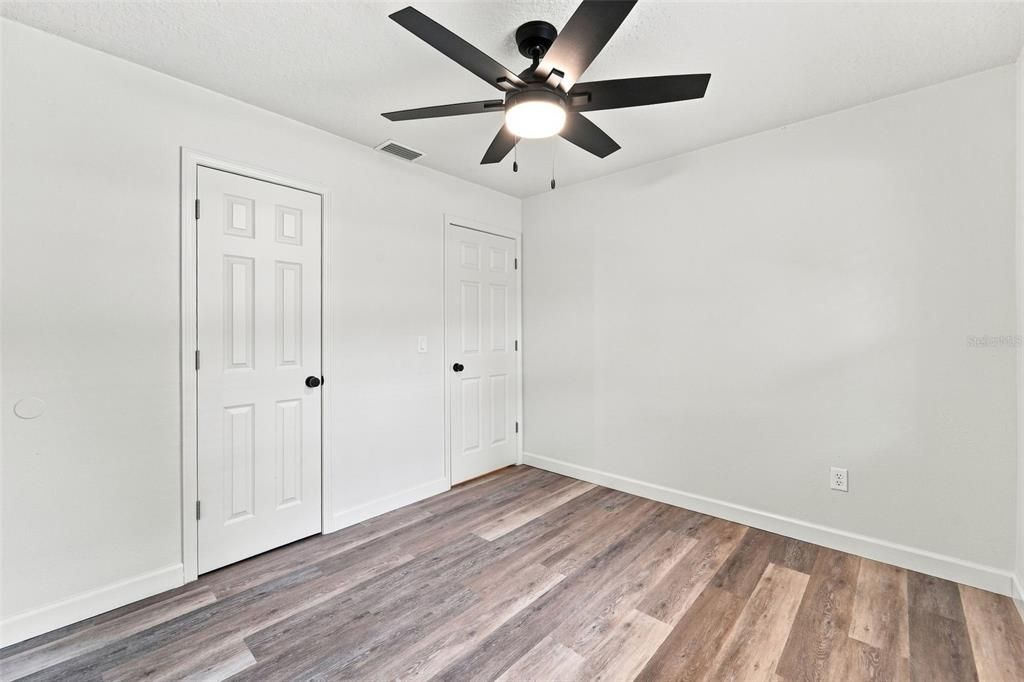 For Sale: $239,900 (3 beds, 1 baths, 988 Square Feet)