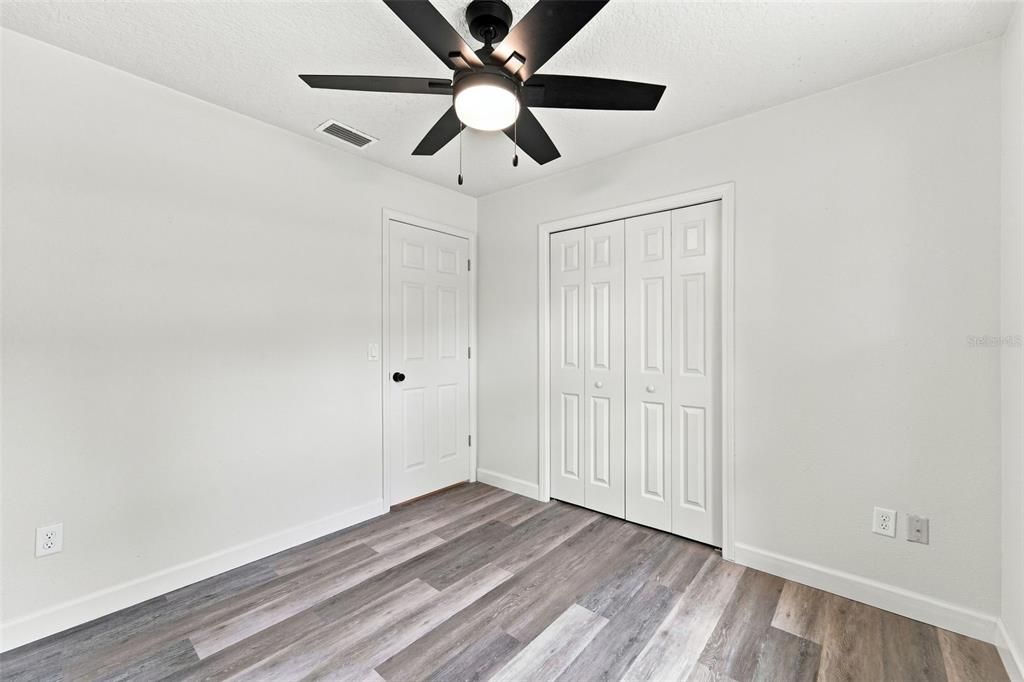 For Sale: $239,900 (3 beds, 1 baths, 988 Square Feet)