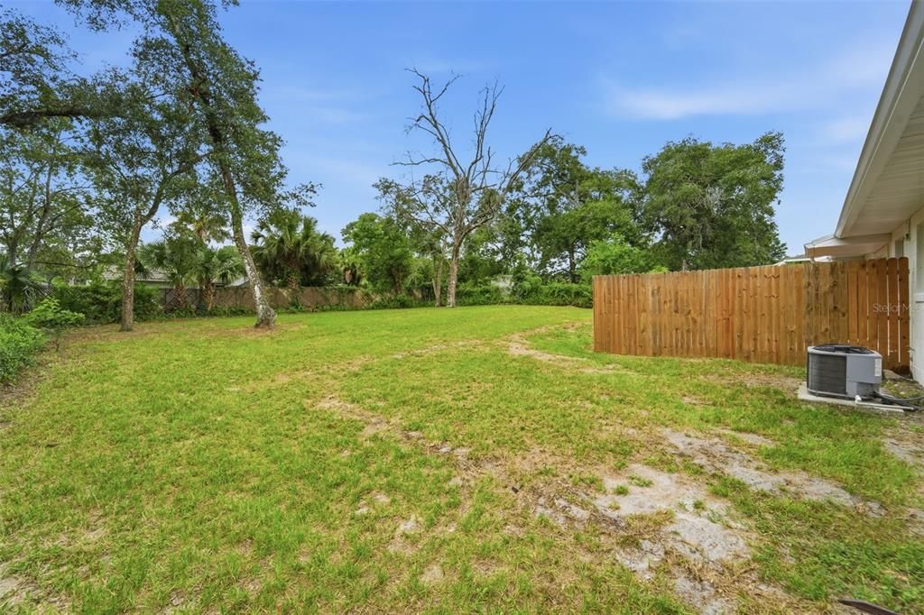 For Sale: $239,900 (3 beds, 1 baths, 988 Square Feet)