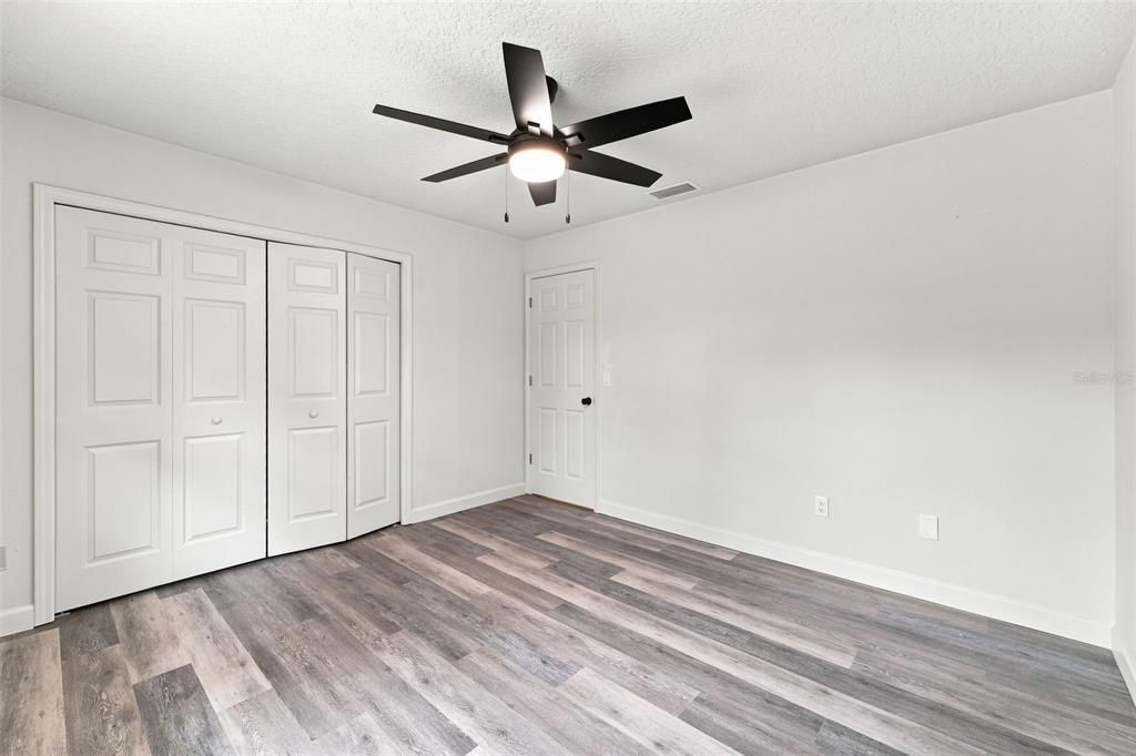 For Sale: $239,900 (3 beds, 1 baths, 988 Square Feet)