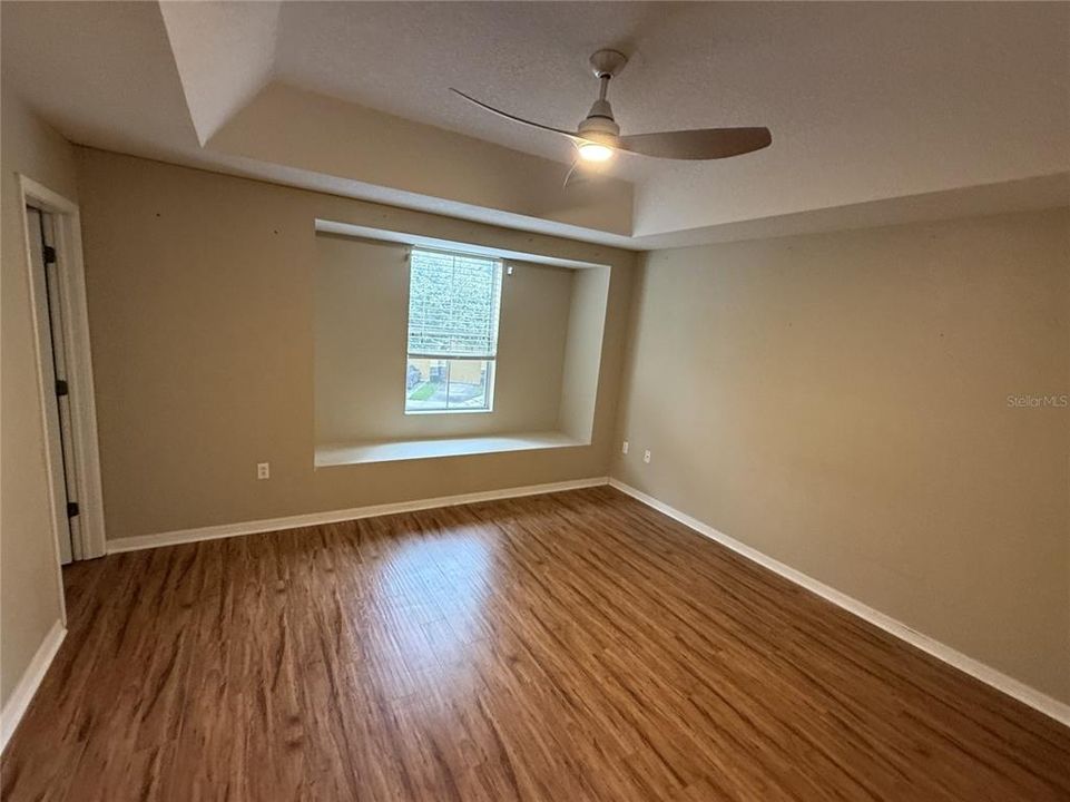 На продажу: $205,000 (3 спален, 2 ванн, 1716 Квадратных фут)