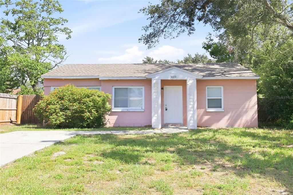 For Rent: $1,755 (3 beds, 2 baths, 1250 Square Feet)