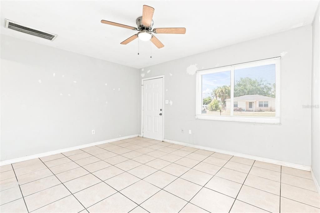 For Rent: $1,755 (3 beds, 2 baths, 1250 Square Feet)