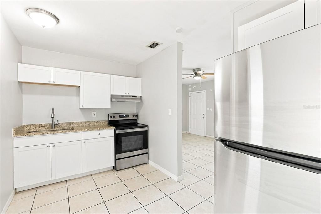 For Rent: $1,755 (3 beds, 2 baths, 1250 Square Feet)