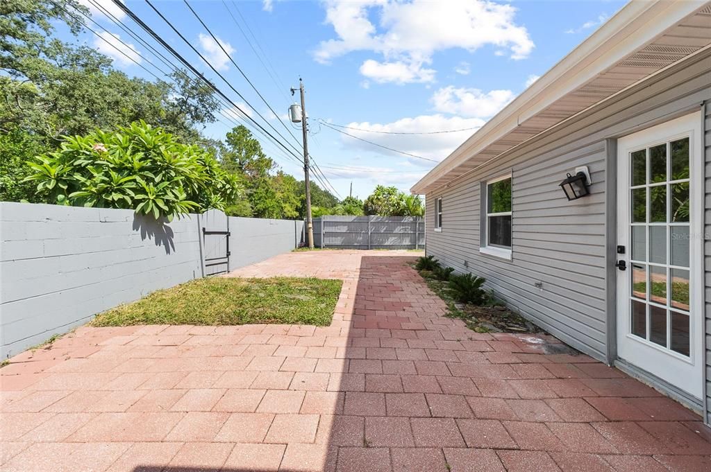 En Venta: $495,000 (3 camas, 2 baños, 1850 Pies cuadrados)