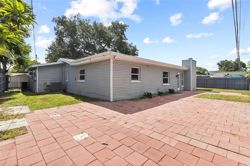 En Venta: $495,000 (3 camas, 2 baños, 1850 Pies cuadrados)