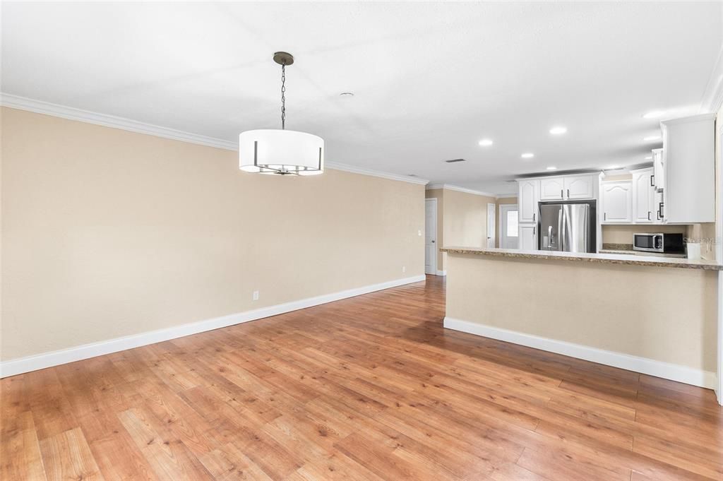 En Venta: $495,000 (3 camas, 2 baños, 1850 Pies cuadrados)