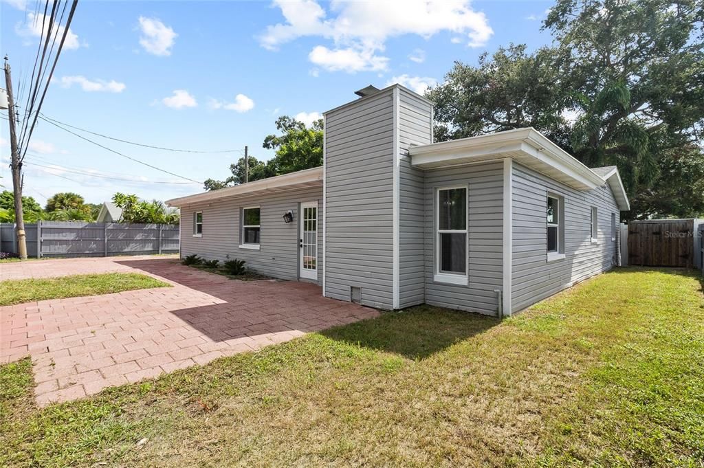 En Venta: $495,000 (3 camas, 2 baños, 1850 Pies cuadrados)
