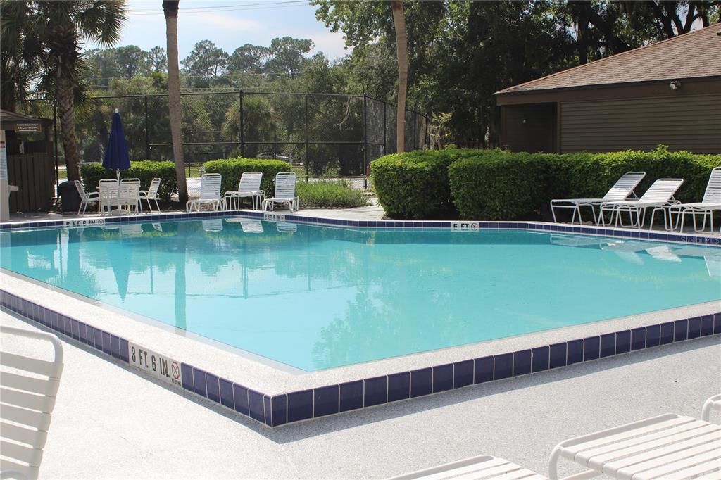 For Sale: $175,000 (2 beds, 2 baths, 1098 Square Feet)
