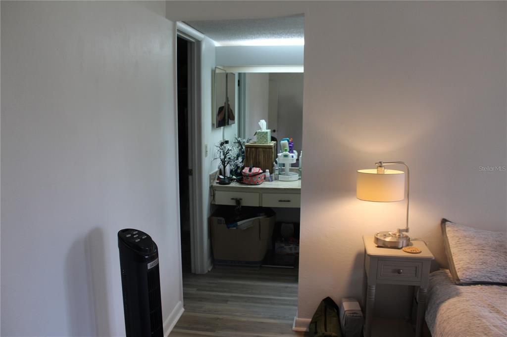 For Sale: $175,000 (2 beds, 2 baths, 1098 Square Feet)